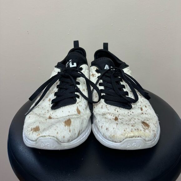 SALE! Unisex Cream APL Calf Hair Sneakers Size 8 EUC - Picture 3 of 5